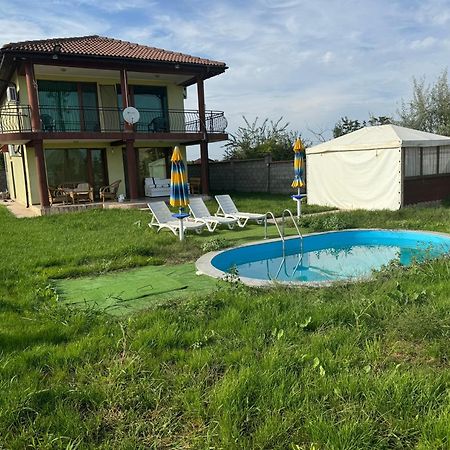 Villa Sunray Topola Exteriér fotografie