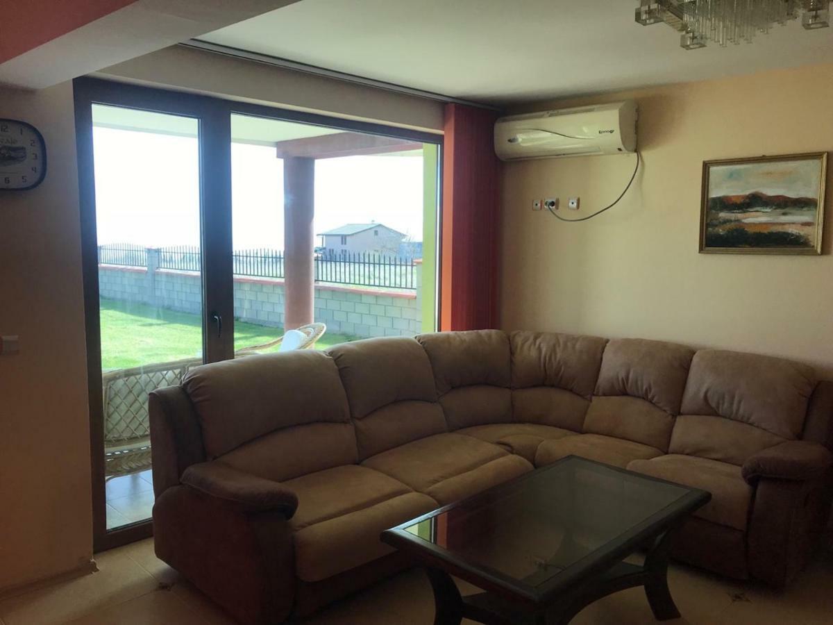 Villa Sunray Topola Exteriér fotografie