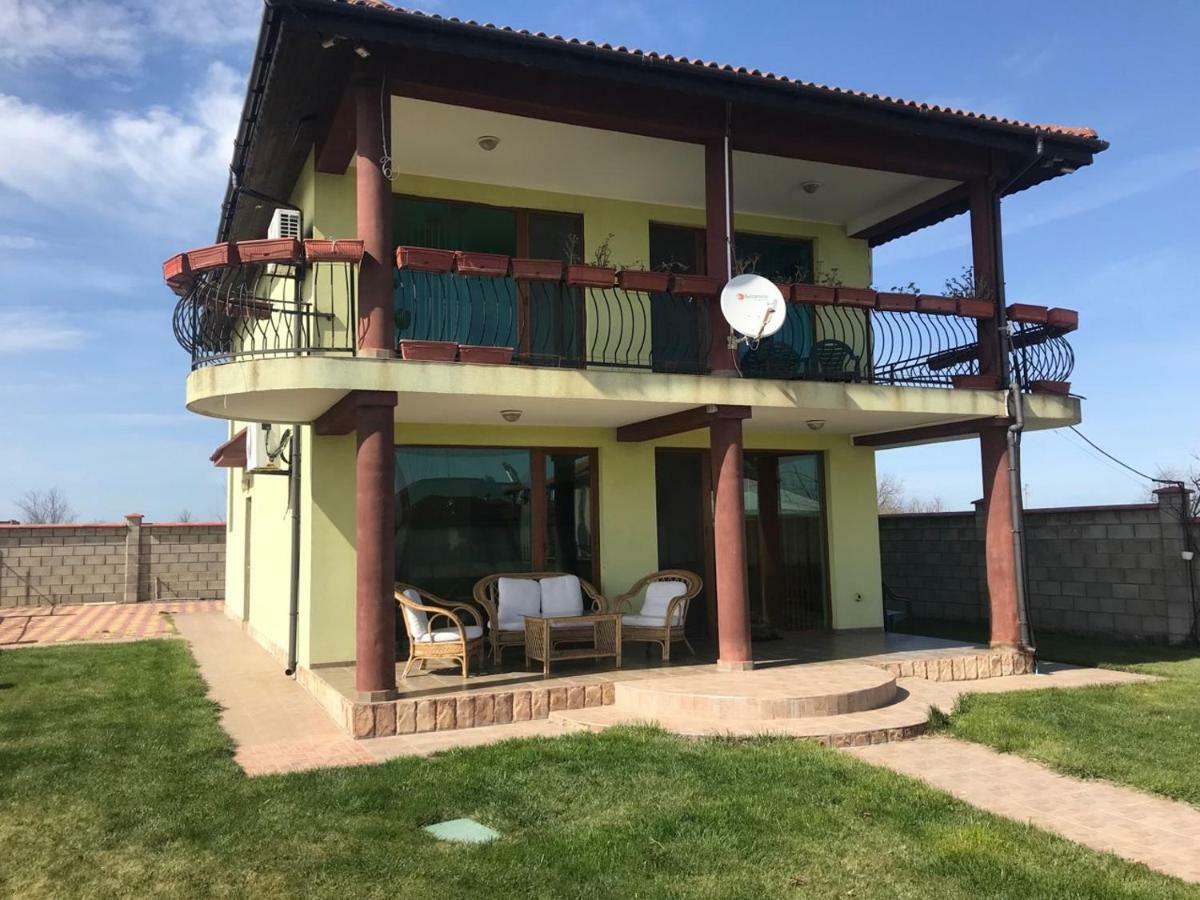 Villa Sunray Topola Exteriér fotografie